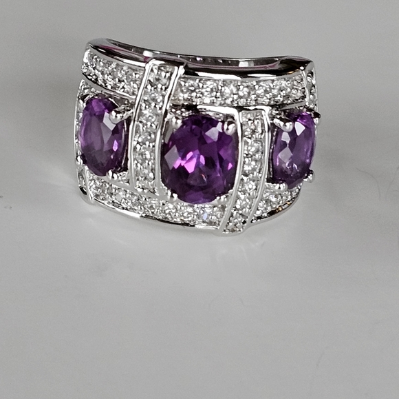 Genuine Amethyst & White Zircon Ring Sterling Silver Sz 6! 💜 - Picture 4 of 12